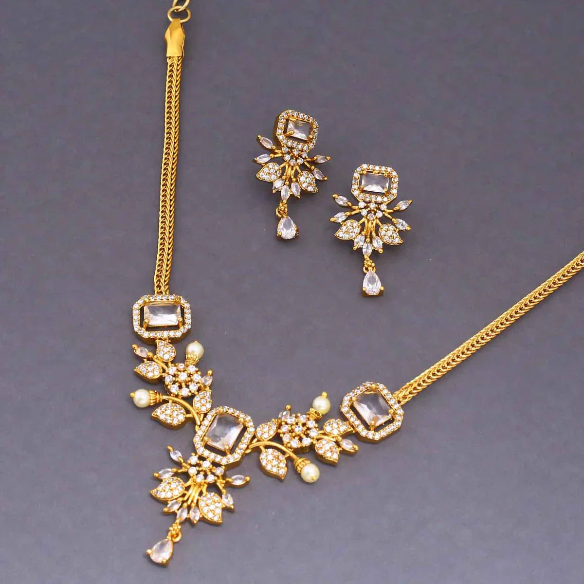 Golden Ayana Victorian Jewellery Set - New Arrival